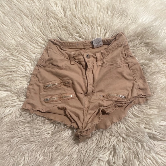 Tan Distressed Highwaisted Shorts - Picture 6 of 7